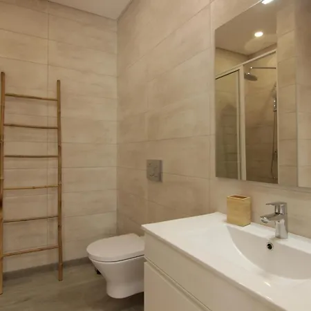 Appartement 2-bdr & Terrace, *
